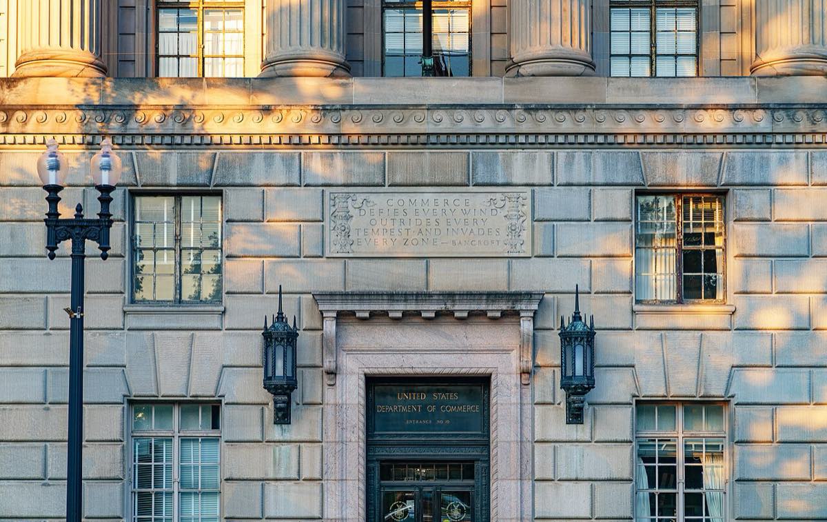 Prédio Herbert C. Hoover, sede do Departamento de Comércio dos EUA, em Washington
