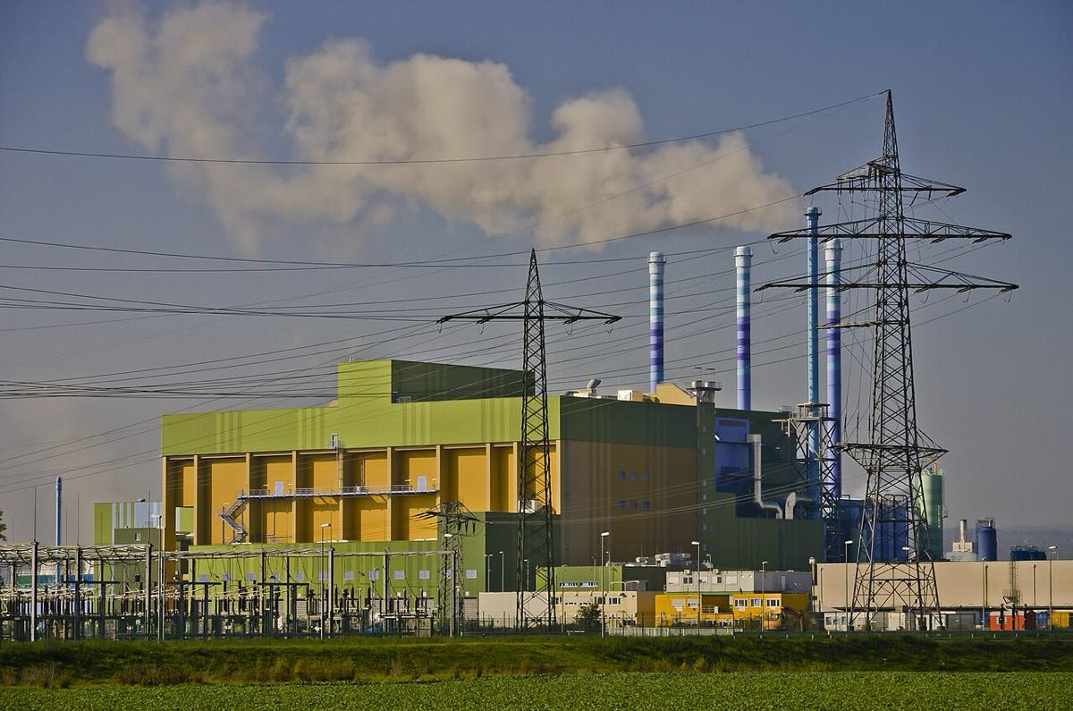 Usina de recuperação energética de resíduos (waste-to-energy) no parque industrial de Höchst, na Alemanha